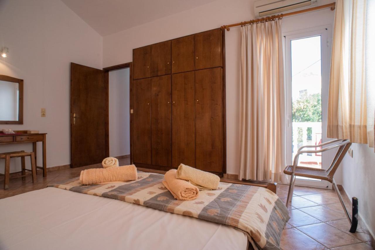 Villa Dina Apartments Almirida Extérieur photo