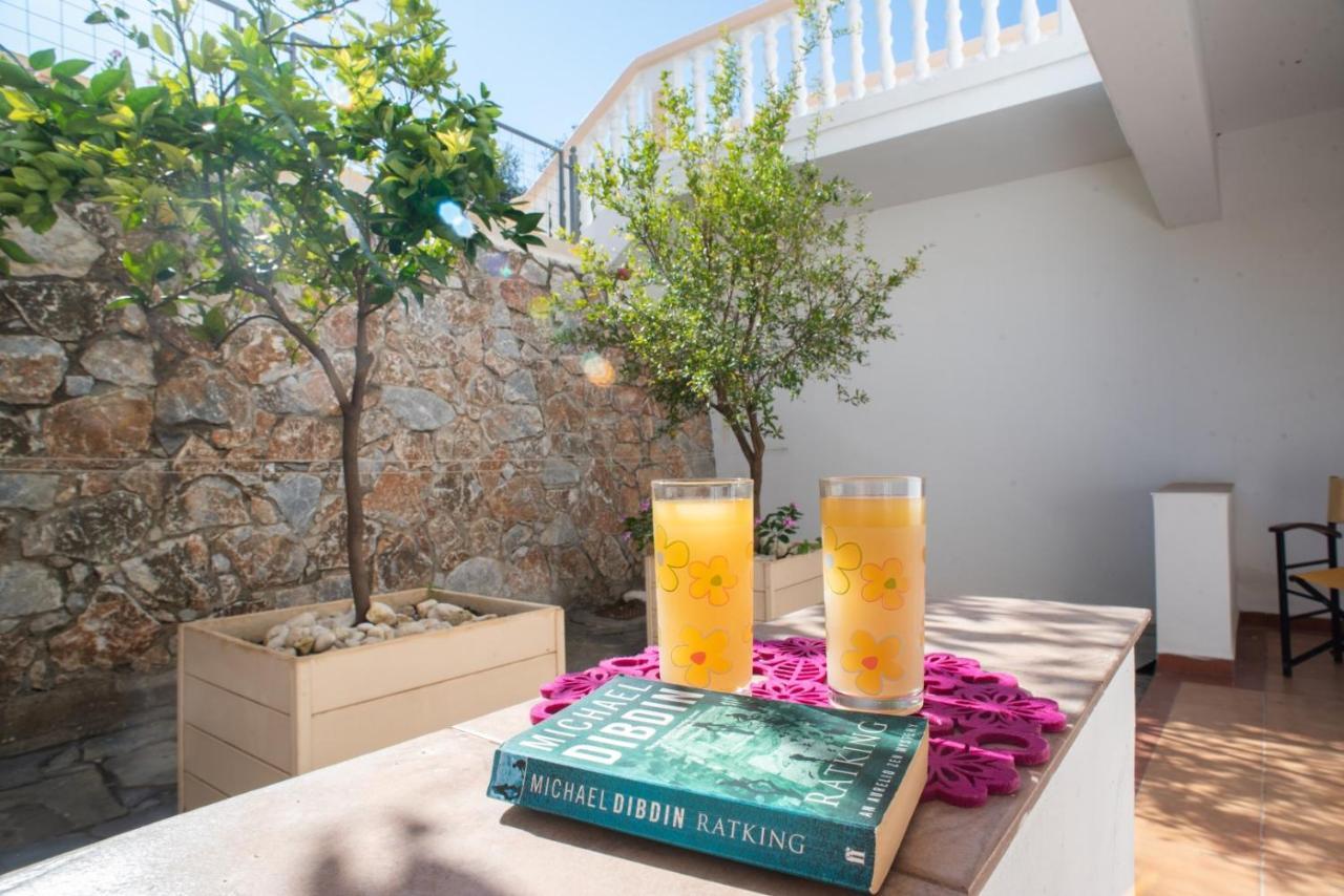 Villa Dina Apartments Almirida Extérieur photo